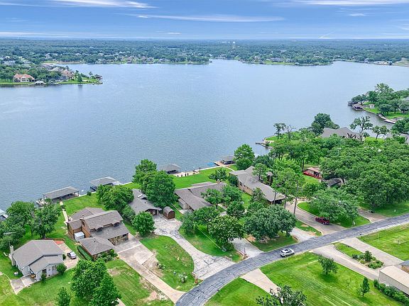 5th image of 105 Cheyenne Dr