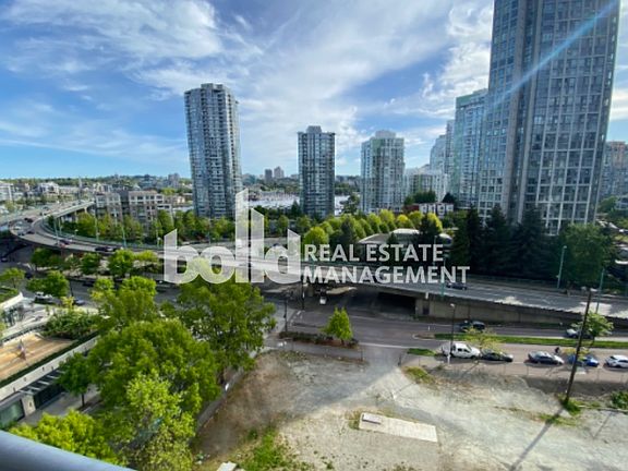 2nd image of 939 Expo Blvd #1