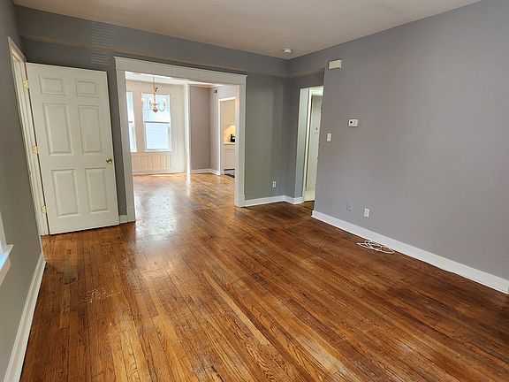 4th image of 1533 N Colonial Ter APT B