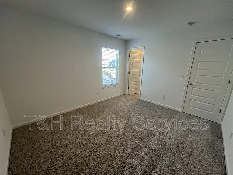 4801 Summerfield Dr — Photo 21