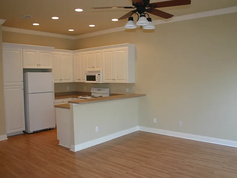 174 E State St #174B — Photo 11