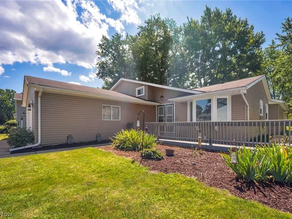 6224 Denise Dr, North Ridgeville, OH 44039