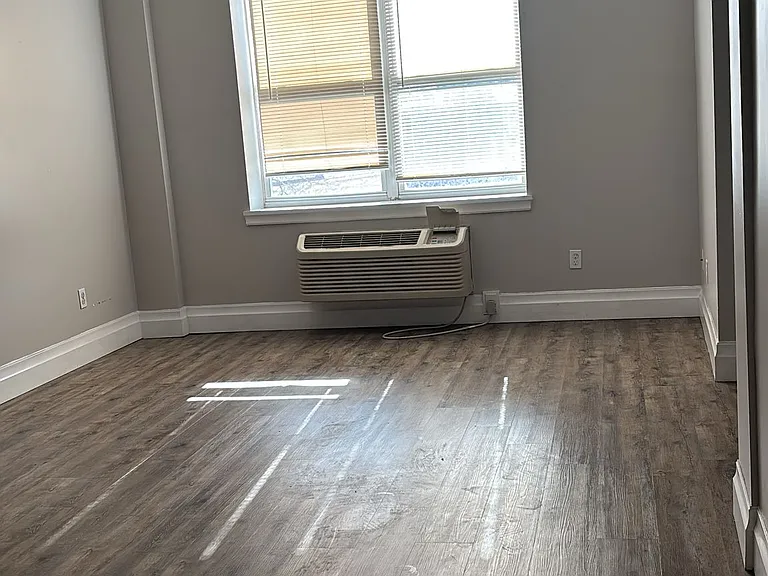 108 N Grove St #2 — Photo 12