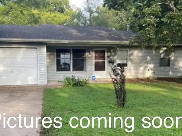 714 Morris St, Farmington, MO 63640