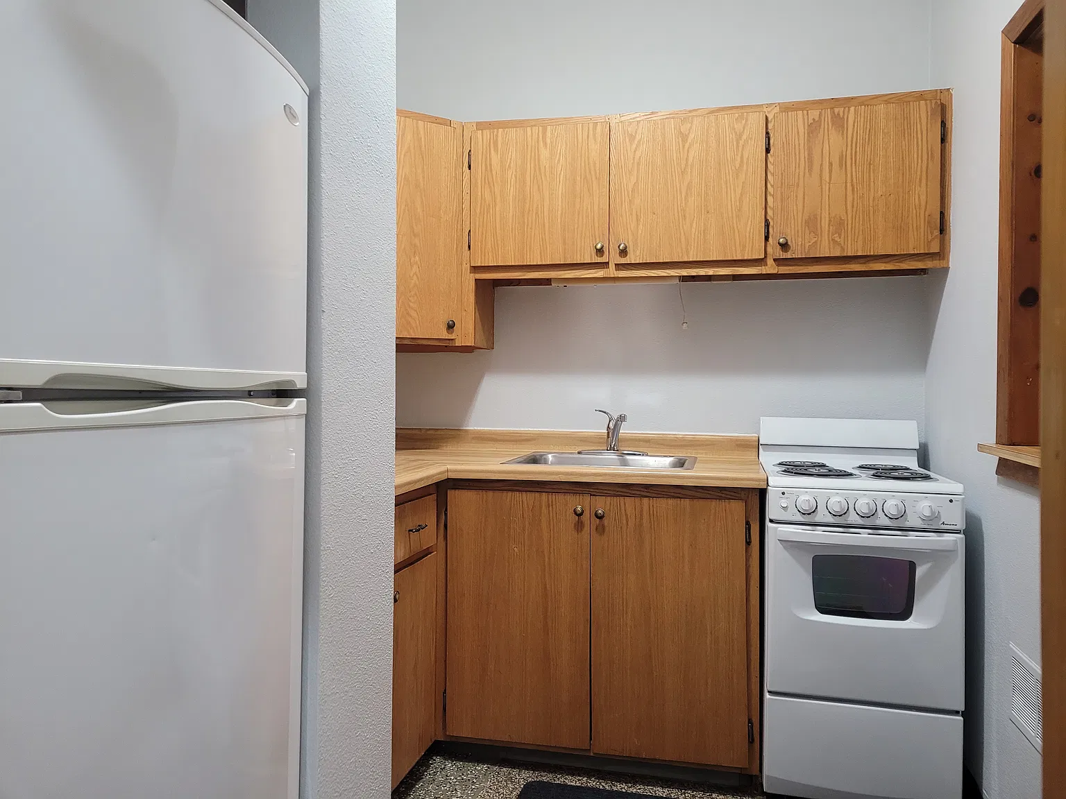 1 bed, 238 sqft, $840 — Photo 2