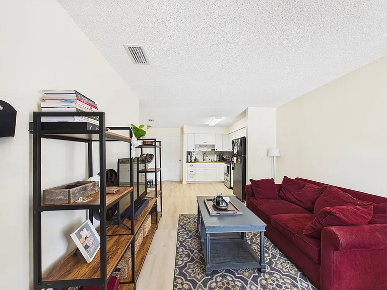 1411 E 109th Ave #B — Photo 27