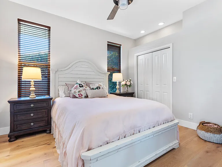 15611 Milan Ct — Photo 29