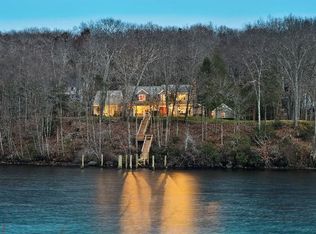 47 Cove Rd, Lyme, CT 06371