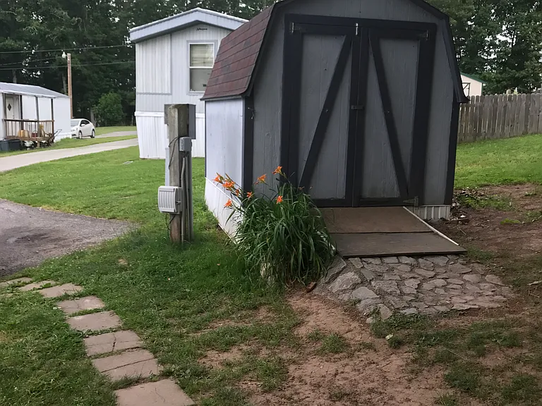 253 Ideal Cres — Photo 16