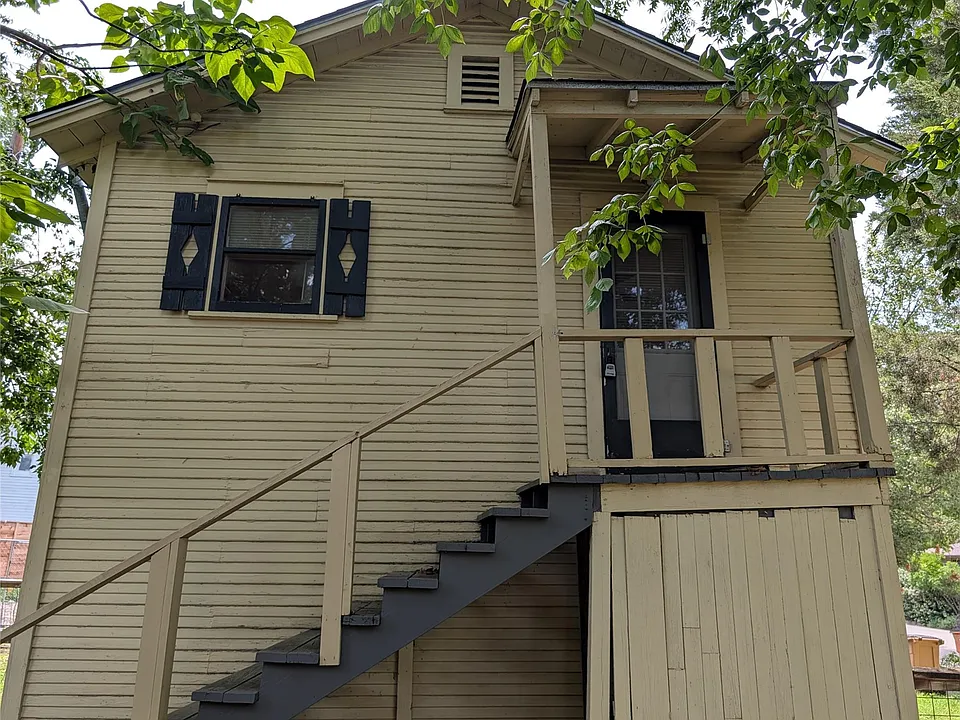 304 E 42nd St
