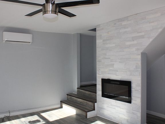 2nd image of 252 Pershing Ave