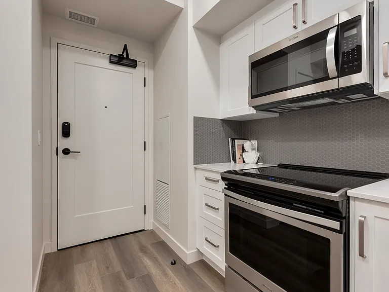 85 Quarry Way SE — Photo 1