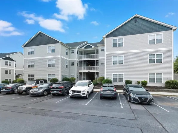 102 University Village Dr #B, Central, SC 29630