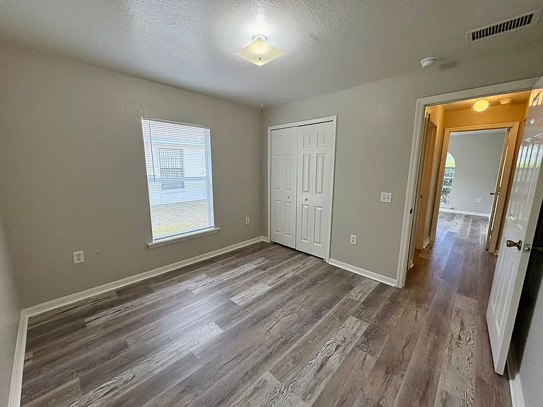 609 Tamarin Ln — Photo 16