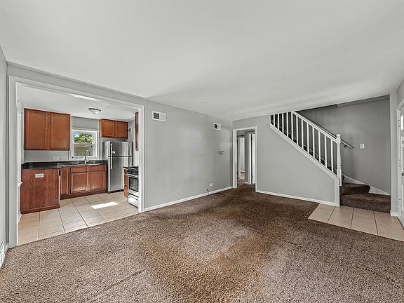3rd image of 804 8th Ave