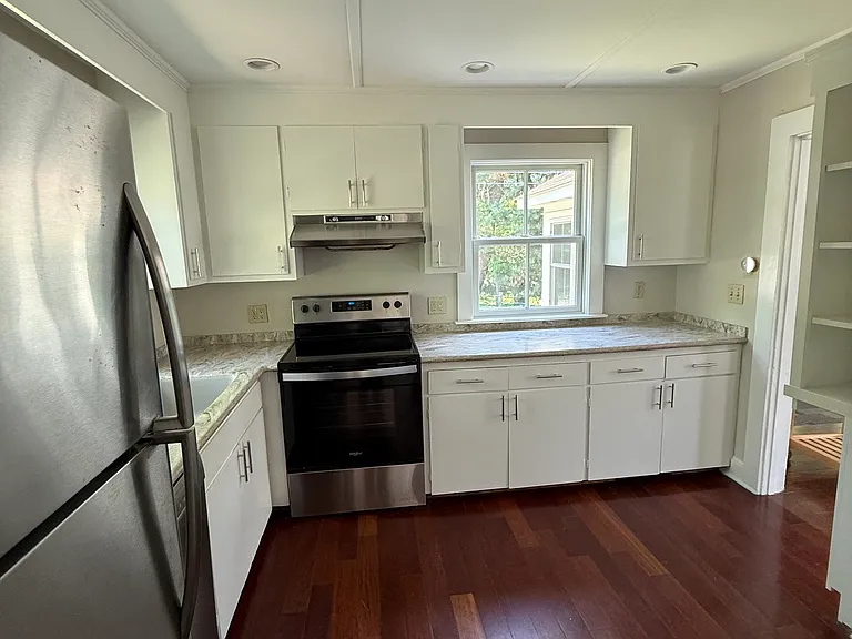 312 Ferry Rd — Photo 7