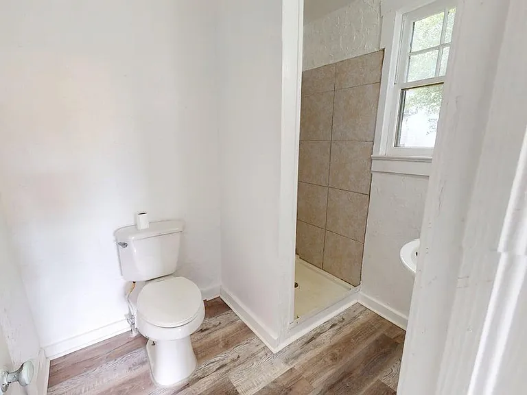 738 Wood St #A — Photo 10
