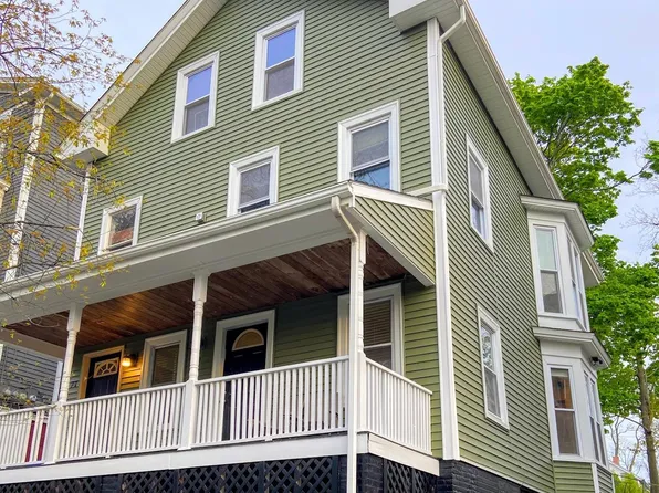 69 Evergreen St #1, Providence, RI 02906