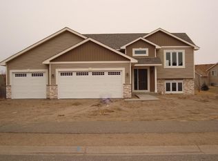 13849 N 2nd Ave N, Zimmerman, MN 55398