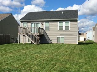 1205 Gardner Pond Ln, Vicksburg, MI 49097