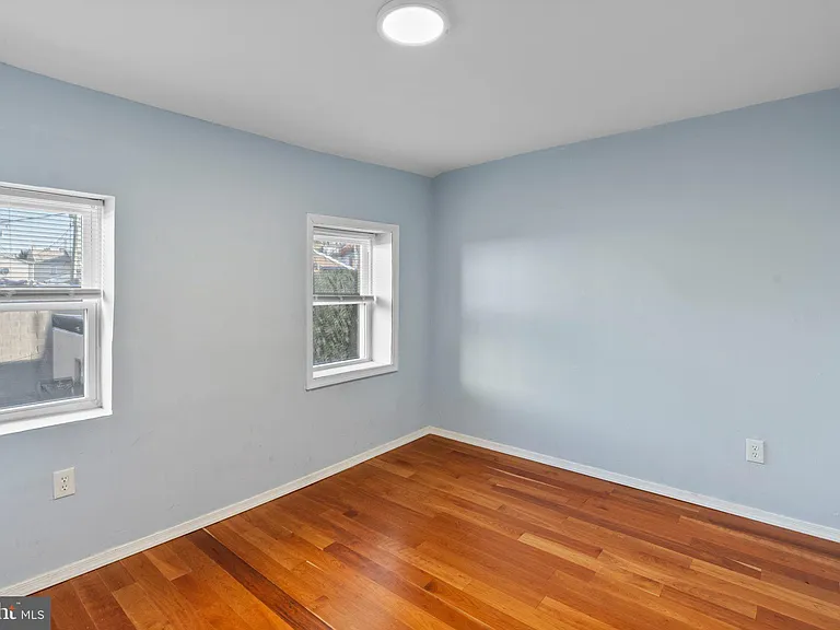 1818 E Pratt St #B — Photo 13