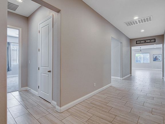 5th image of 6731 Sycamore Pines St