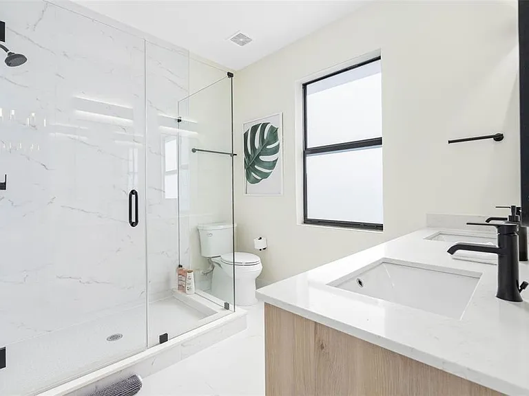 4340 Villa Alina Ct — Photo 33