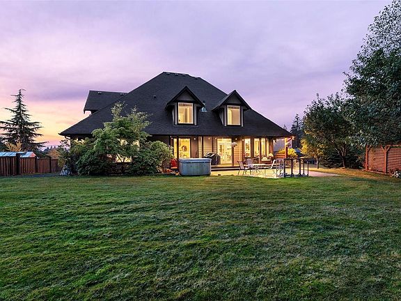 3rd image of 2944 Roozendaal Rd