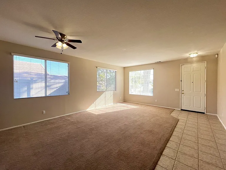 4130 Prairie Dunes Dr — Photo 15