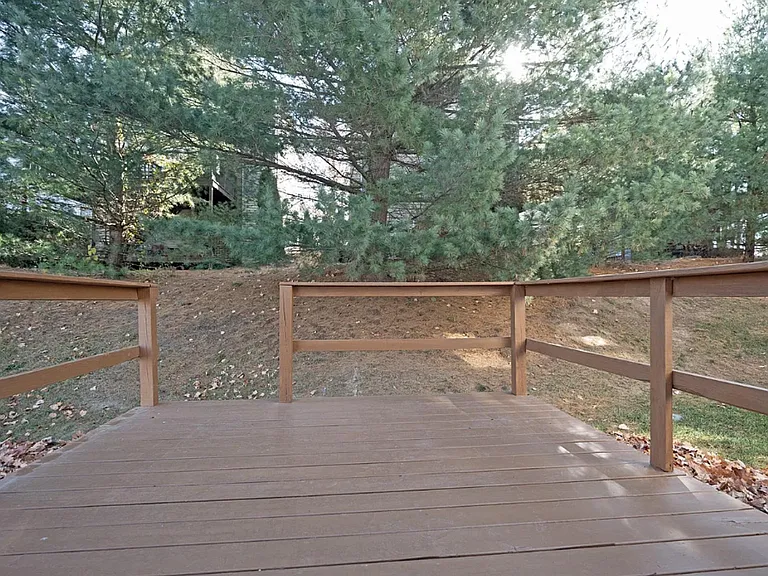 2165 Saint Clair Ct — Photo 21