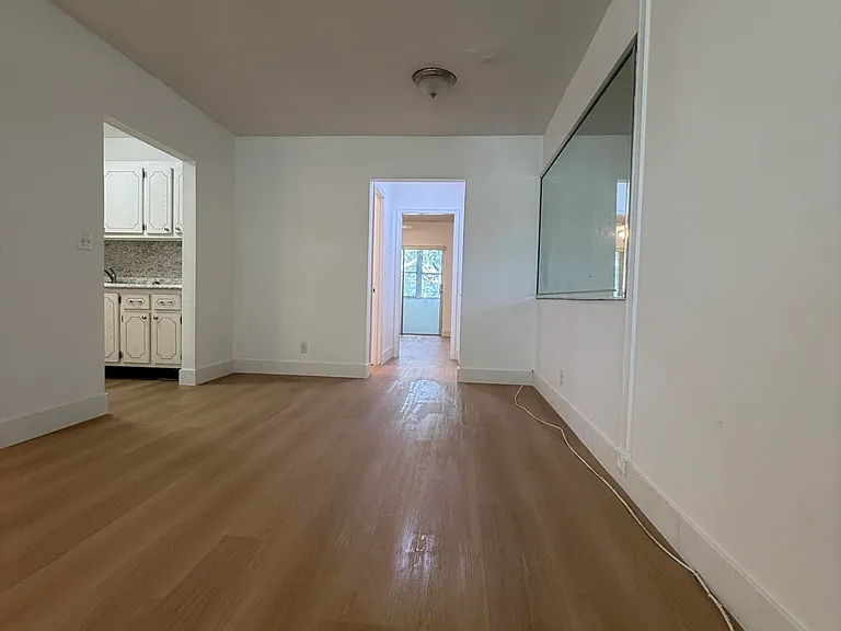 63 Norwich E #C — Photo 6