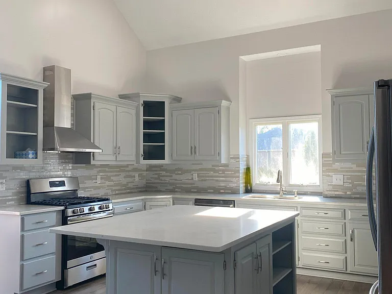 5101 NW 57th Pl — Photo 7