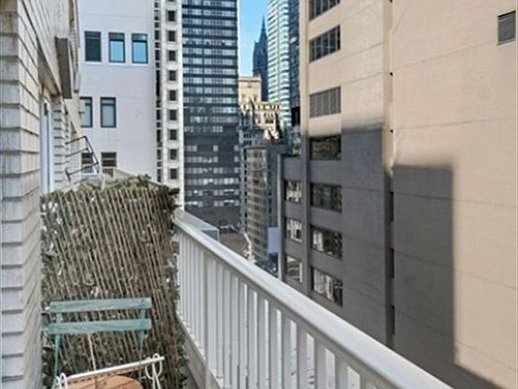 3rd image of 153 E 57th St APT 18C