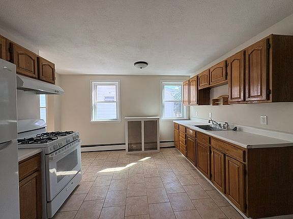 3rd image of 11 Avon St #2