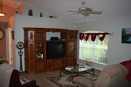 2nd image of 1281 W Blue Springs Ave