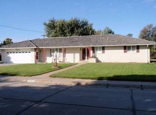 229 S Blaine Ave, Minden, NE 68959