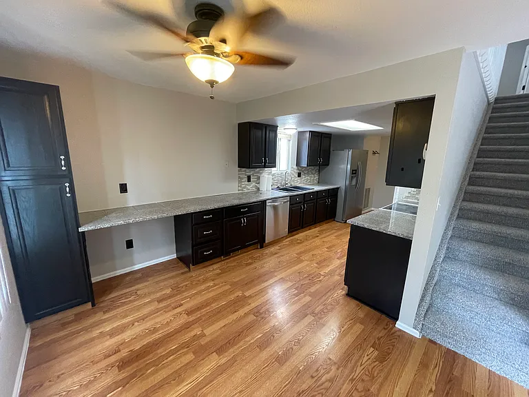 11269 Holly St — Photo 5