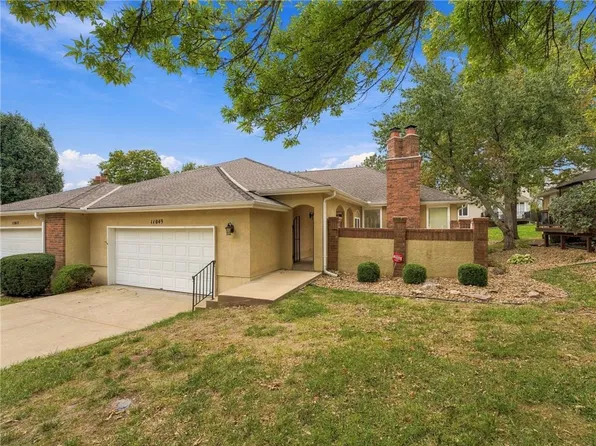11049 W 97th Cir, Overland Park, KS 66214