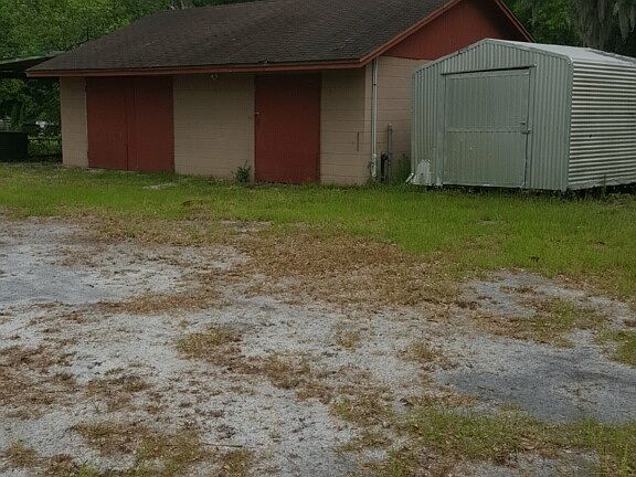 3rd image of 6042 Silver Lake Dr