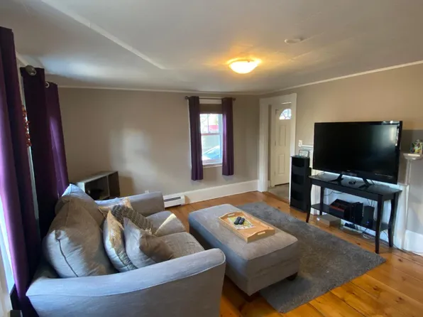 23 Brown St, Kennebunk, ME 04043