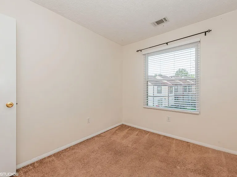 19 Mooring Ct — Photo 13