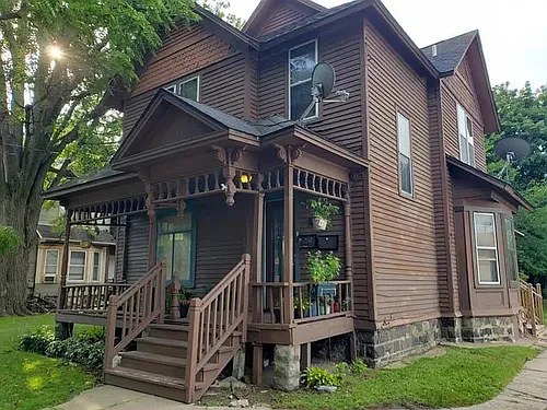 910 Washington Ave Photo 1