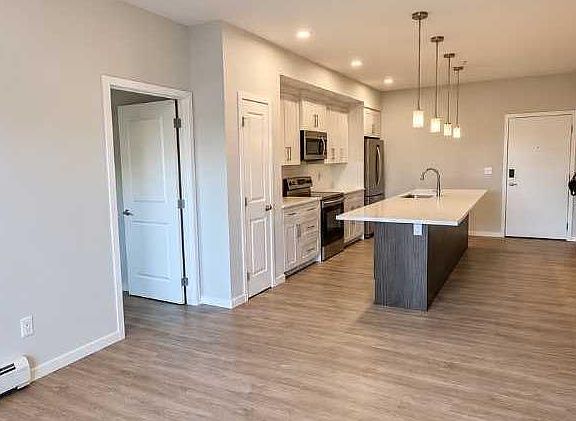 3rd image of 4150 N Seton Dr SE #113