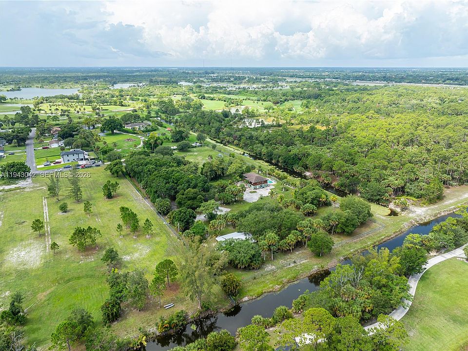 1st image of 576 Marshall Rd