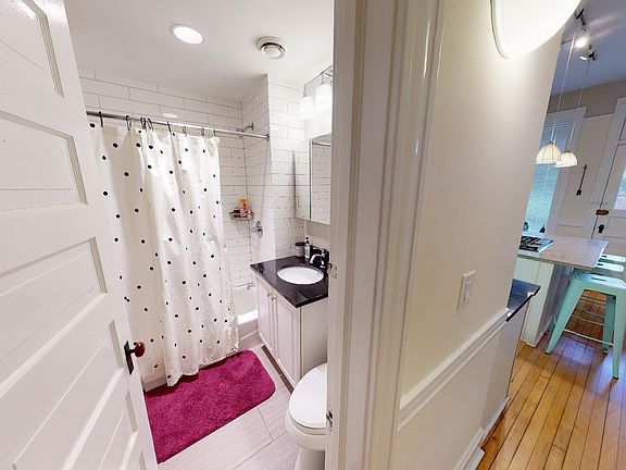4th image of 863 W Newport Ave APT 2F