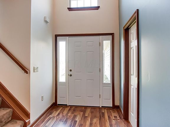 3rd image of 597 Hillgail Cir SW