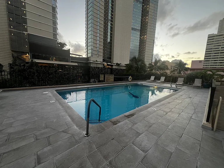 2140 Kuhio Ave #1205 — Photo 8