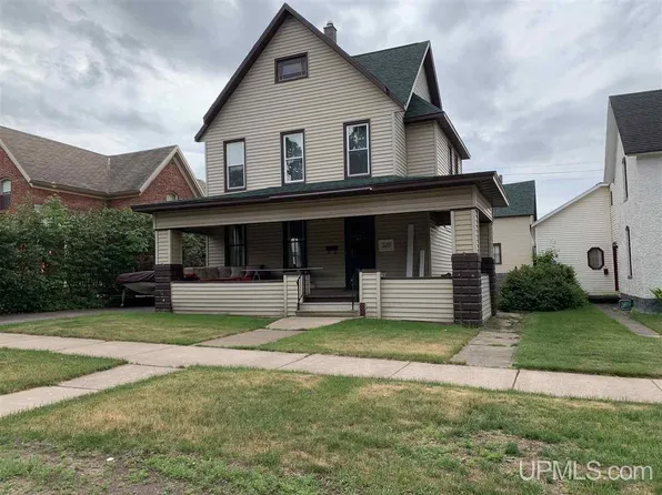320 E Main St, Negaunee, MI 49866