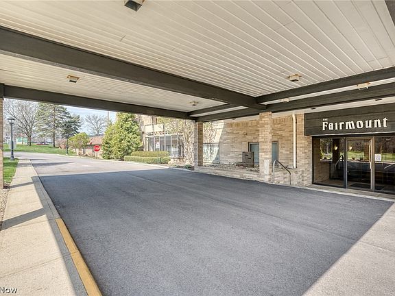 2nd image of 25805 Fairmount Blvd APT 304