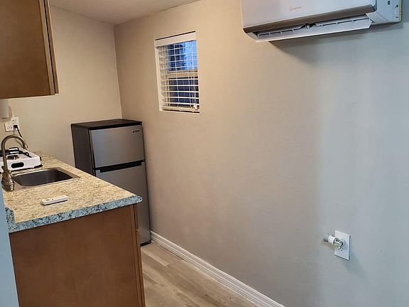 5th image of 7510 N Coarsey Dr #1